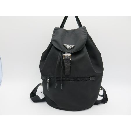 �����  ����