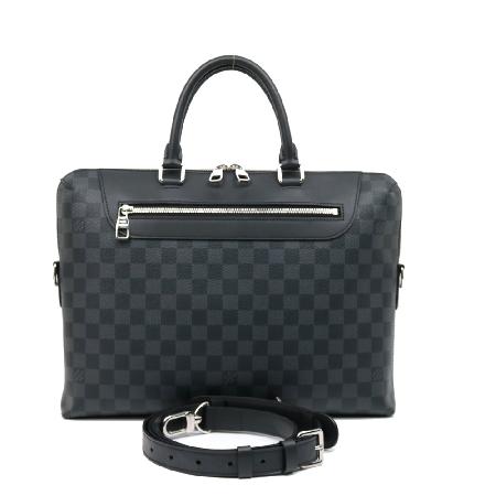 ���̺��� ��ť�� �ָ� �������� 