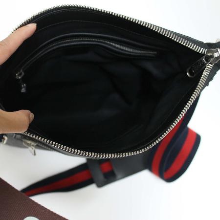 Gucci(����) 474137 GG�ΰ� PVC ���� ���� Ʈ���� ������ �޽��� ũ�ν��� �̹���4 - ���̺��� �߰���ǰ