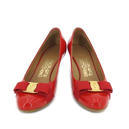 Ferragamo(󰡸)  ÷ ٶ   