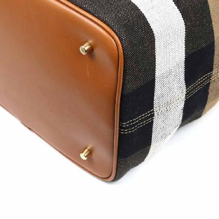 Burberry() ֽ ȣ  [ż] ̹5 - ̺ ߰ǰ