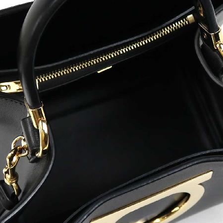 Ferragamo(󰡸) ġ ׾ žڵ Ʈ 21 G596 [ż] ̹3 - ̺ ߰ǰ