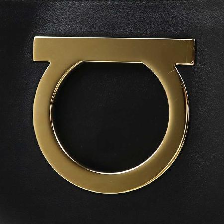 Ferragamo(󰡸) ġ ׾ žڵ Ʈ 21 G596 [ż] ̹5 - ̺ ߰ǰ