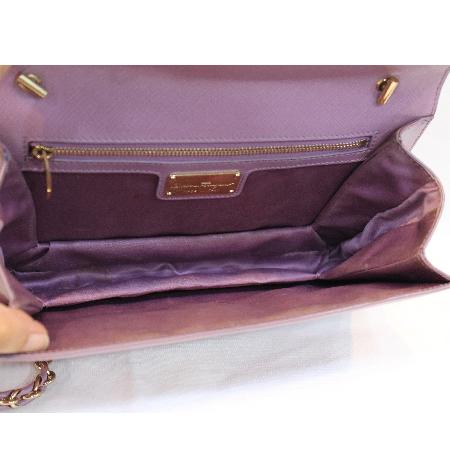 Ferragamo(󰡸) 21 E480  ǾƳ ٶ  Ż ü ũν ̹4 - ̺ ߰ǰ