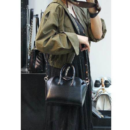 GIVENCHY()  ÷  ƮŲ   Ƽ Ʈ+Ʈ 2WAY ̹5 - ̺ ߰ǰ
