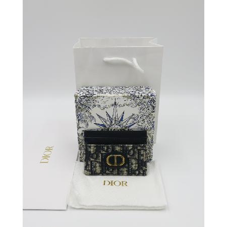 Dior(ũî) 30  5 ī
