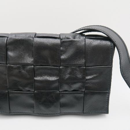 ñ)BOTTEGAVENETA (װŸ) 23SS Ʈġ 717587 īƮ  ũν[ûֱõ] ̹5 - ̺ ߰ǰ