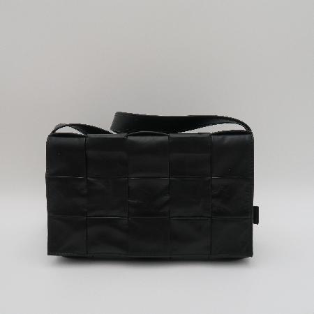 ñ)BOTTEGAVENETA (װŸ) 23SS Ʈġ 667298 īƮ ̵ ũν[ûֱõ] ̹4 - ̺ ߰ǰ