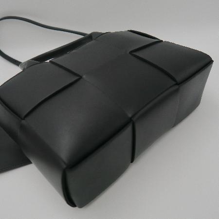 BOTTEGAVENETA (װŸ) 23SS Ż 709337 Ƹ ̴ Ʈ+Ʈ 2WAY[ûֱõ] ̹3 - ̺ ߰ǰ