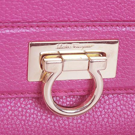 Ferragamo(󰡸) ġ ΰ ֻ  2WAY(ַԵ) ̹4 - ̺ ߰ǰ