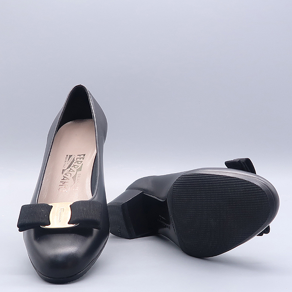 Ferragamo(󰡸)   ٶ     - 235mm [] ̹3 - ̺ ߰ǰ