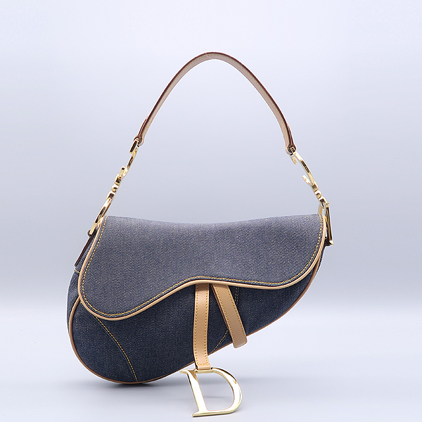 Dior(ũî)    Ƽ   []