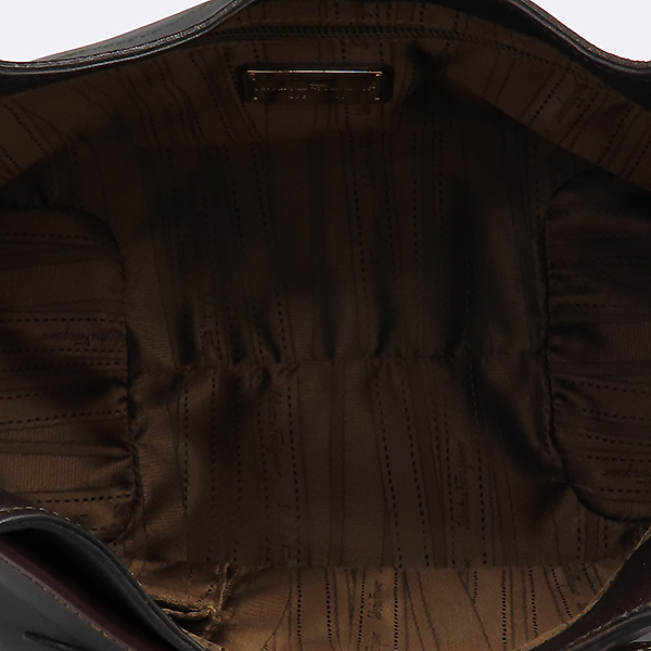 Ferragamo(󰡸) 21 C807    ÷   Ż ġ    [б] ̹7 - ̺ ߰ǰ