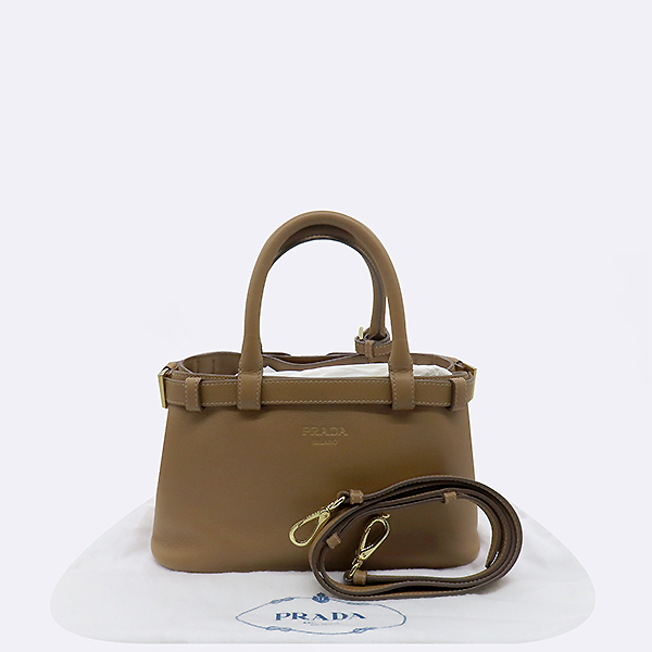 Prada() 1BA418   Ʈ Ŭ Ʈ + Ʈ [λ꼾Һ]