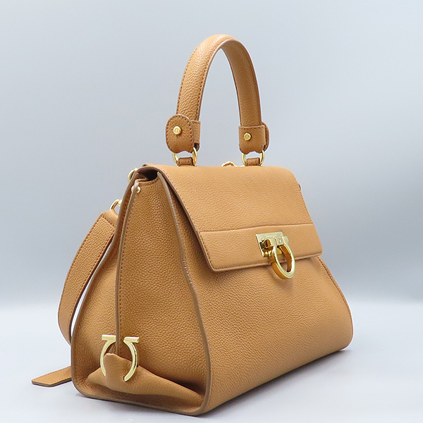 Ferragamo(󰡸) 21 E530   ġ  ΰ Ǿ Ʈ + Ʈ 2WAY [źԵ] ̹3 - ̺ ߰ǰ