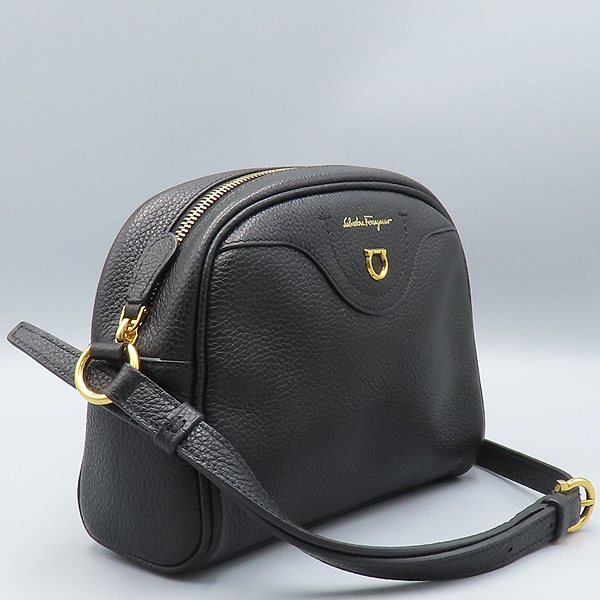 Ferragamo(󰡸) 21 0411   ġ Ʈ  ī޶   ũν [źԵ] ̹3 - ̺ ߰ǰ