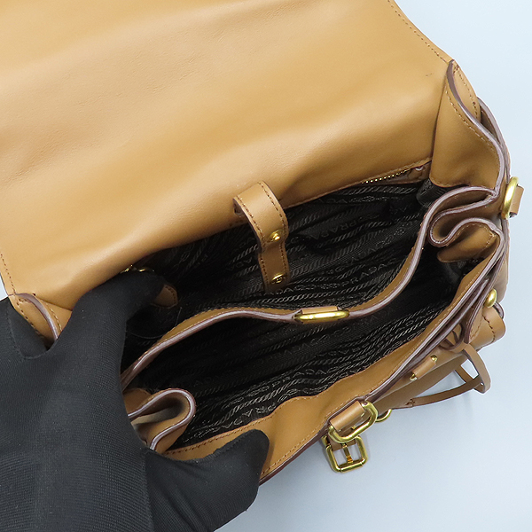 Prada() 1BD080  Ƽ ī    ͸ ΰ  [źԵ] ̹6 - ̺ ߰ǰ