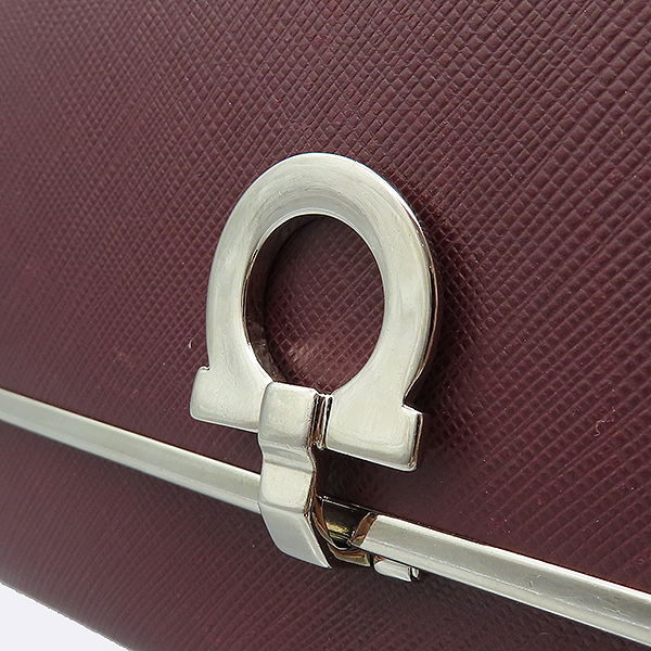 Ferragamo(󰡸) 22 5077 ǵ ǾƳ ġ ΰ    [] ̹3 - ̺ ߰ǰ