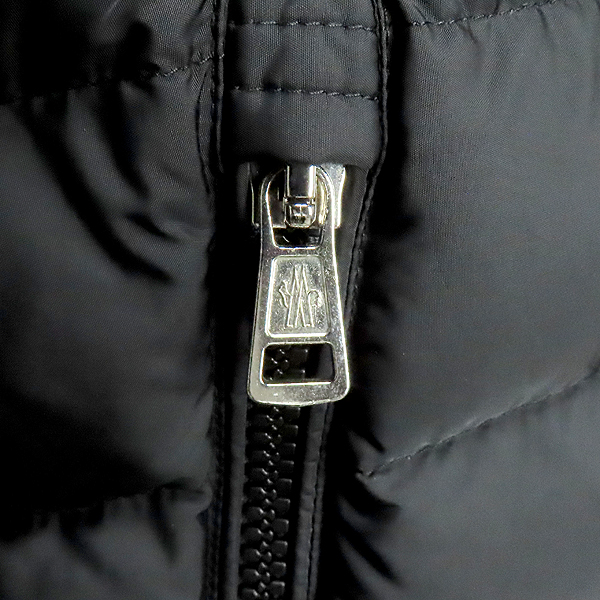 MONCLER(Ŭ) J20911A00115  ÷ AMIOT (ƹ̿Ʈ) ٿ  е  - 6 [õ] ̹4 - ̺ ߰ǰ