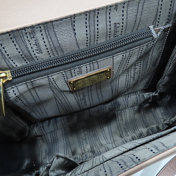 Ferragamo(󰡸) 21 E082 ǾƳ  ġ ÷ Ʈ + Ʈ 2WAY [õ] ̹7 - ̺ ߰ǰ