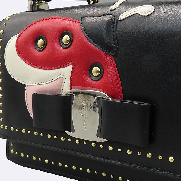 Ferragamo(󰡸) 21 G659   Ladybird() ͵  ٶ  ü ũν [] ̹5 - ̺ ߰ǰ