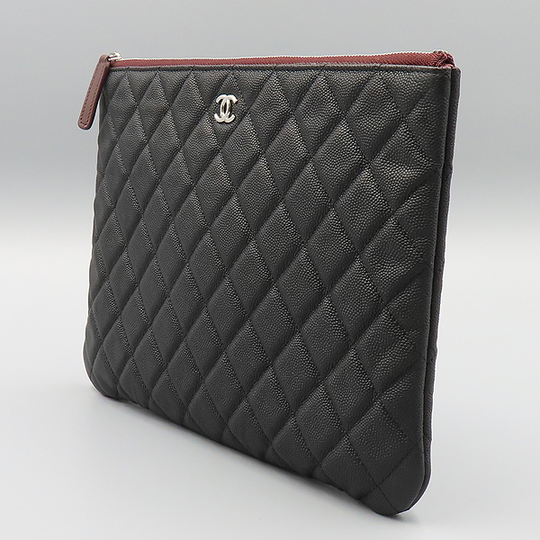 Chanel(����) A82545 ���� ĳ��� Ŭ���� ���� �ΰ� ���̵� Ŭ��ġ [�ϳ��̻���] �̹���4 - ���̺��� �߰���ǰ