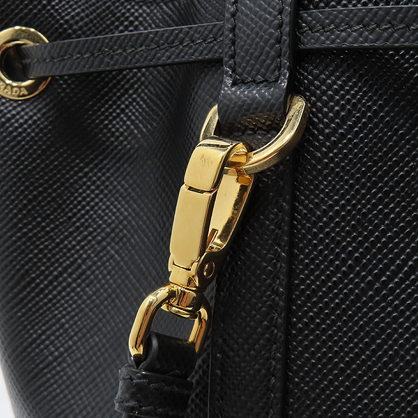 Prada(�����) 1BE032 ���� ���ǾƳ� ���� �ﰢ �ΰ� ��Ŷ �� 2-WAY [��õ��] �̹���4 - ���̺��� �߰���ǰ