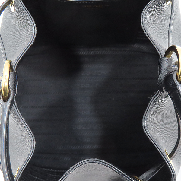 Prada(�����) 1BE032 ���� ���ǾƳ� ���� �ﰢ �ΰ� ��Ŷ �� 2-WAY [��õ��] �̹���6 - ���̺��� �߰���ǰ