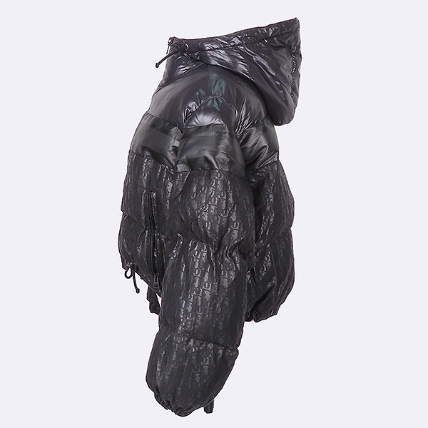 Dior(ũ����î���) 147C21A2762 Dior Cropped Puffer Jacket Black Oblique Lacquered Cotton ��� ��ũ ���� ���� ���� ������ũ ��Ŀ�� ��ư �е� ����  - XS������ [��������] �̹���2 - ���̺��� �߰���ǰ