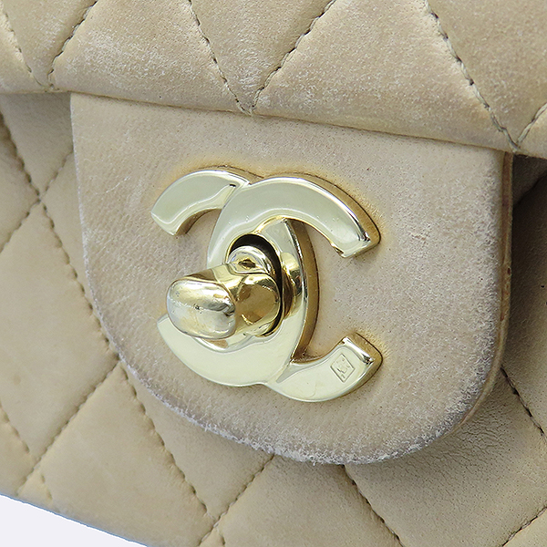 Chanel(����) A01112 ������ �÷� Ŭ���� �̵� M������ �÷� ü�� ����� [��������] �̹���3 - ���̺��� �߰���ǰ