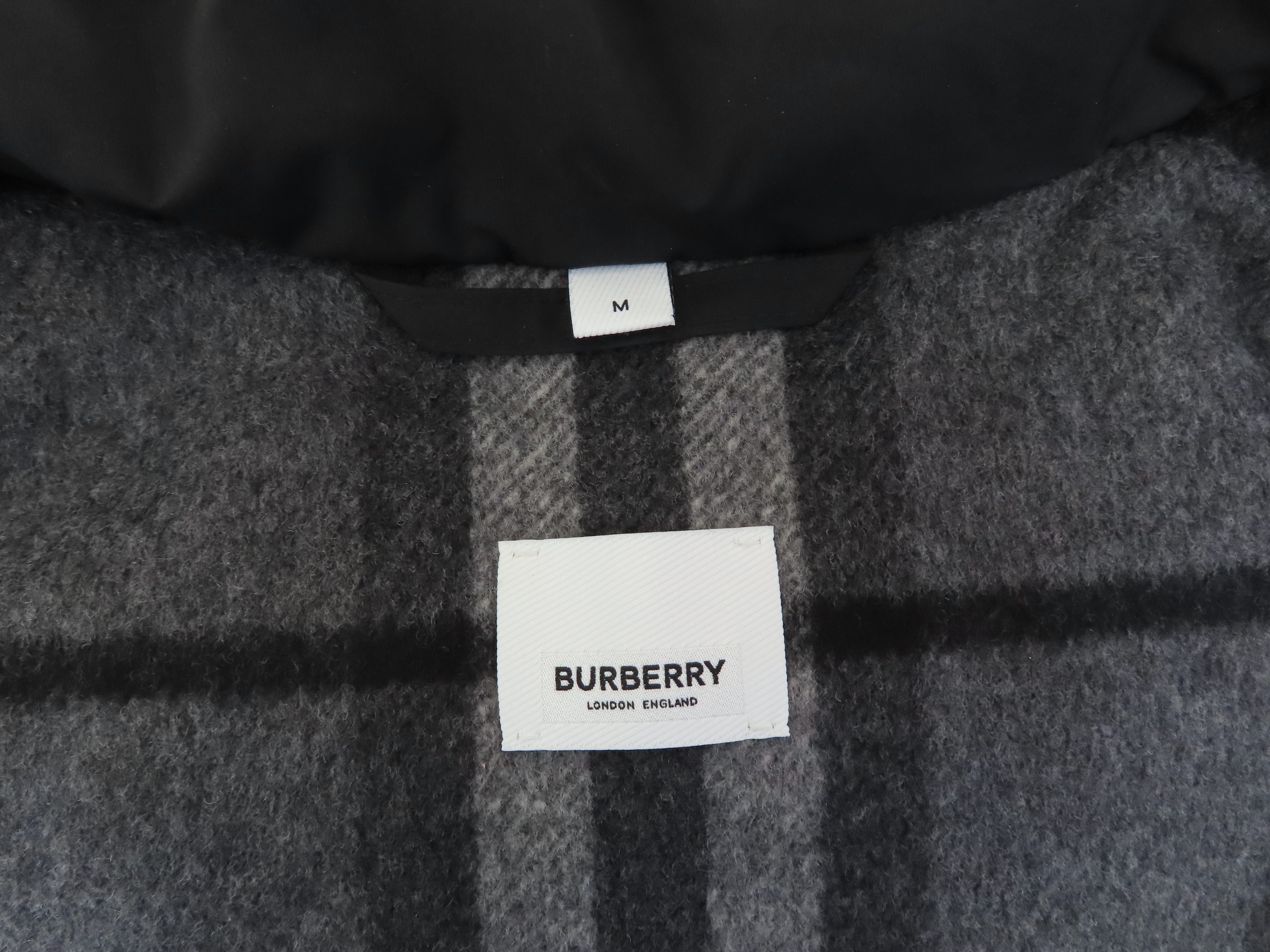 Burberry(������) 8091828 ���� �÷� LEYBURN ���̹� üũ �� �е� ������ ���� - M������  [��������] �̹���4 - ���̺��� �߰���ǰ