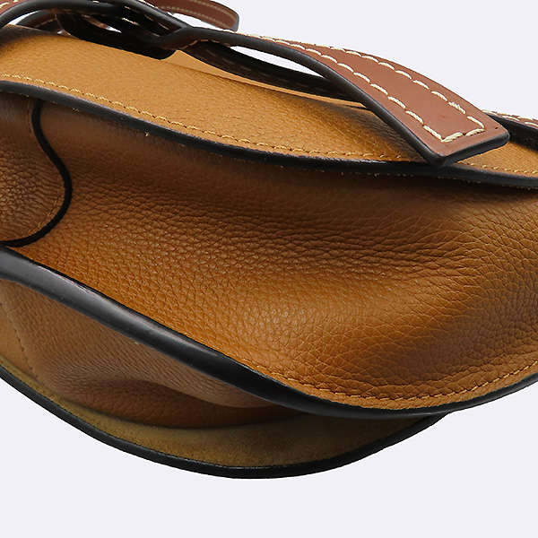 Loewe(�ο���) 321.12.T20 ī�� ź ���� ����Ʈ ���� ũ�ν��� [�б�����] �̹���6 - ���̺��� �߰���ǰ