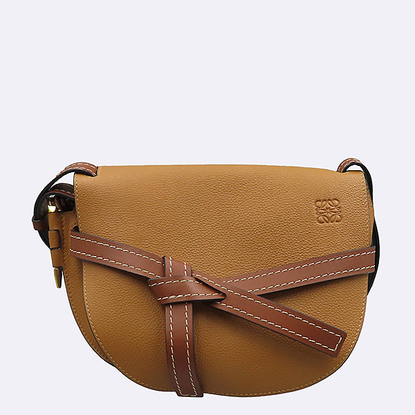 Loewe(�ο���) 321.12.T20 ī�� ź ���� ����Ʈ ���� ũ�ν��� [�б�����] �̹���2 - ���̺��� �߰���ǰ