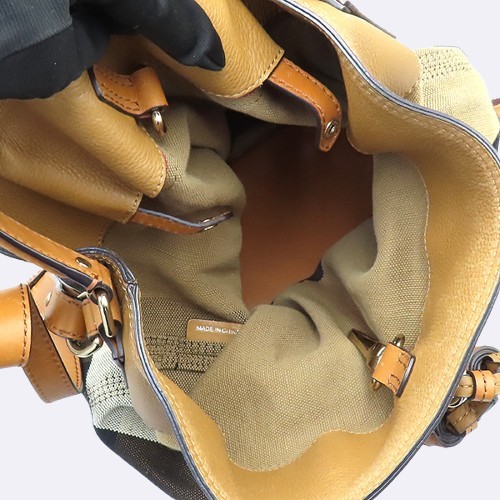 Burberry(������) 39829371 �ֽ��� ĵ���� ���� Ʈ���� 2WAY + ���� �Ŀ�ġ [û��������] �̹���6 - ���̺��� �߰���ǰ