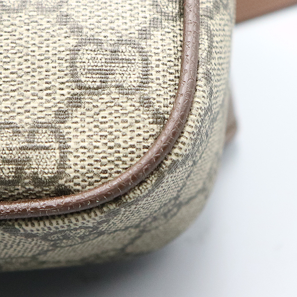 Gucci(����) 574796 GG �ΰ� PVC ������ ĵ���� ���ǵ�� ���� �� ũ�ν� ��Ʈ�� [�뱸��������] �̹���4 - ���̺��� �߰���ǰ