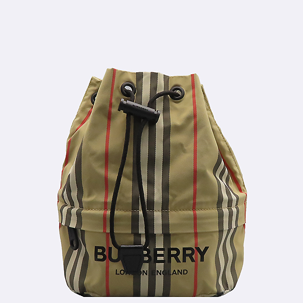 Burberry(������) 8026737 ��ī�̺� ������ ���̺� ������ ��Ʈ������ �Ŀ�ġ [�ϻ�Ե���] �̹���2 - ���̺��� �߰���ǰ