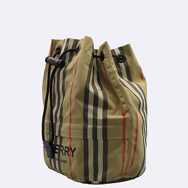 Burberry(������) 8026737 ��ī�̺� ������ ���̺� ������ ��Ʈ������ �Ŀ�ġ [�ϻ�Ե���] �̹���3 - ���̺��� �߰���ǰ