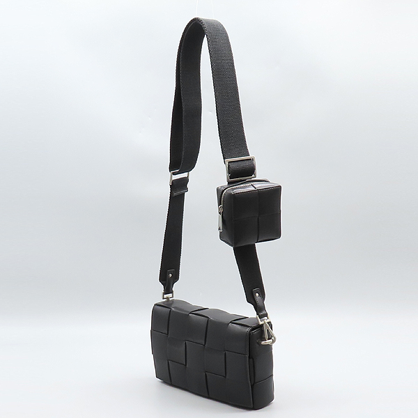 BOTTEGAVENETA(���װ�����Ÿ) 741777 ���� ��Ʈ��ġ�� ���� ī��Ʈ ũ�ν��� + �����Ŀ�ġ [���̷Ե���] �̹���4 - ���̺��� �߰���ǰ