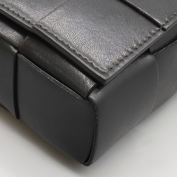 BOTTEGAVENETA(���װ�����Ÿ) 741777 ���� ��Ʈ��ġ�� ���� ī��Ʈ ũ�ν��� + �����Ŀ�ġ [���̷Ե���] �̹���5 - ���̺��� �߰���ǰ