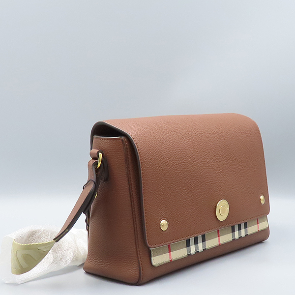 Burberry(������) 8021111 ��Ƽ�� üũ ��Ʈ ũ�ν��ٵ� ũ�ν��� [��ź�Ե���] �̹���3 - ���̺��� �߰���ǰ