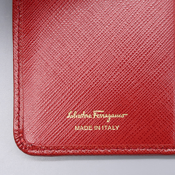 Ferragamo(��󰡸�) 22 B963 ���� ���ǾƳ� ���� ��ġ�� �ΰ� ��� ������ [����������] �̹���6 - ���̺��� �߰���ǰ