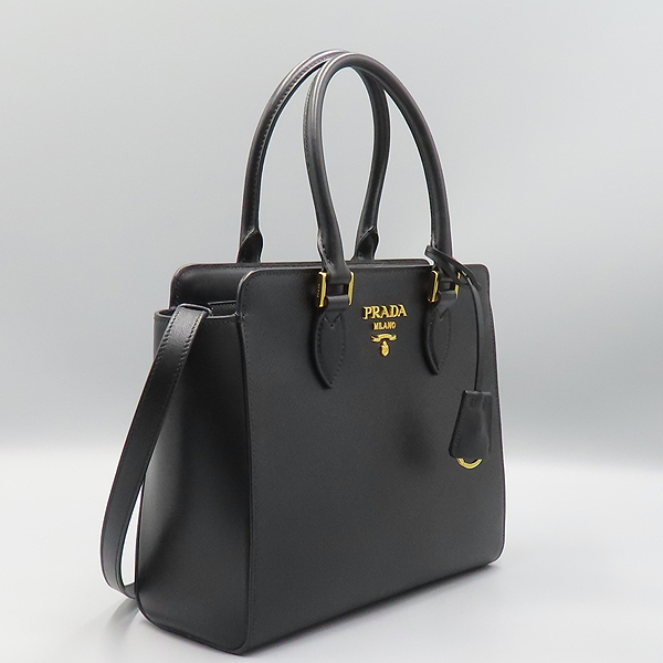 Prada(�����) 1BA113 ���� ���ǾƳ� ���� ���͸� �ΰ� ��Ʈ�� + �����Ʈ�� 2WAY [��ź�Ե���] �̹���3 - ���̺��� �߰���ǰ