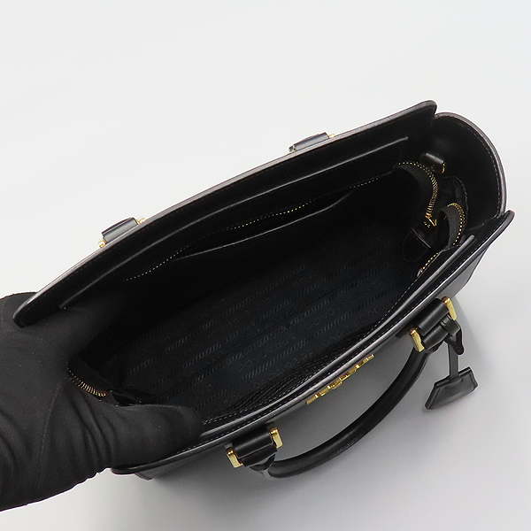 Prada(�����) 1BA113 ���� ���ǾƳ� ���� ���͸� �ΰ� ��Ʈ�� + �����Ʈ�� 2WAY [��ź�Ե���] �̹���7 - ���̺��� �߰���ǰ