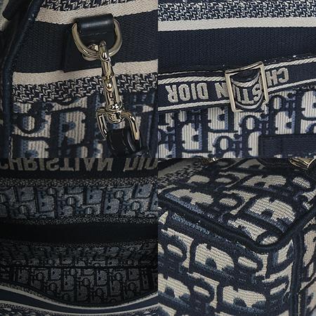 Dior(Å©¸®½ºÃ®µð¿Ã) M1241ORIW_M928 ¿Àºí¸®Å© Ä·ÇÁ ½º¸ô Å©·Î½º¹é(±¤ÁÖ»ó¹«Á¡) Dior(Å©¸®½ºÃ®µð¿Ã) M1241ORIW_M928 ¿Àºí¸®Å© Ä·ÇÁ ½º¸ô Å©·Î½º¹é(±¤ÁÖ»ó¹«Á¡)