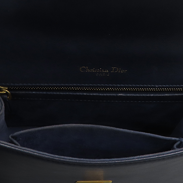 Dior(ũ����î���) M0421CWSR ���̺� ���� ����� ũ�ν��� [�б�����] �̹���7 - ���̺��� �߰���ǰ