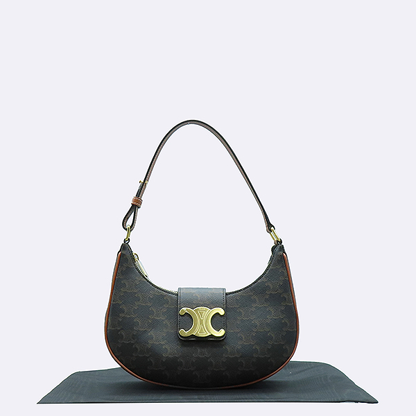 ������ �̵�� �ƹ� Ʈ�������� 