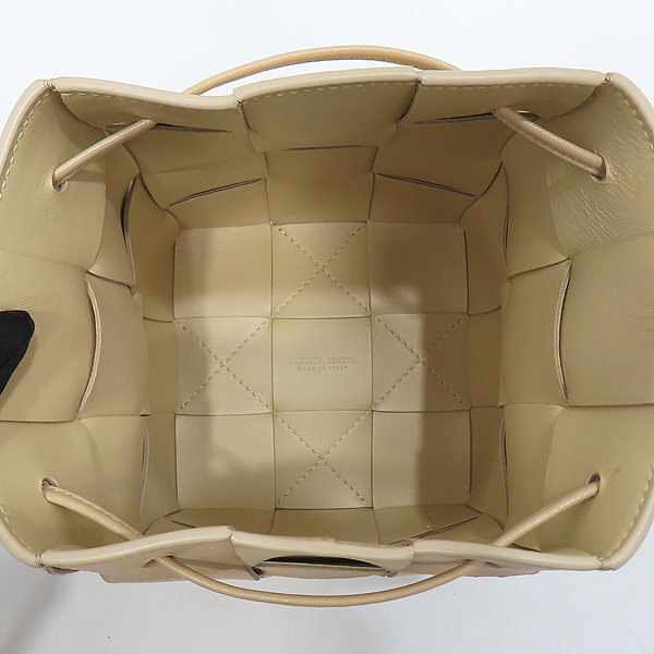 BOTTEGAVENETA(���װ�����Ÿ) 680218 ������ ���� ���� S ������ ��Ŷ ī��Ʈ ũ�ν��� [��õ��] �̹���7 - ���̺��� �߰���ǰ