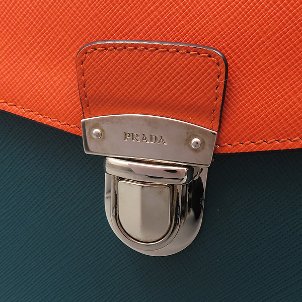 Prada(�����) VR0074 �ǹ� �ΰ� �� ��Ŭ ���ǾƳ� ���� ��ť��Ʈ ���̽� �÷� Ŭ��ġ [�����] �̹���4 - ���̺��� �߰���ǰ