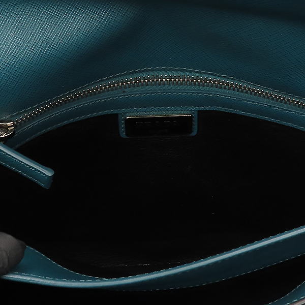 Prada(�����) VR0074 �ǹ� �ΰ� �� ��Ŭ ���ǾƳ� ���� ��ť��Ʈ ���̽� �÷� Ŭ��ġ [�����] �̹���6 - ���̺��� �߰���ǰ