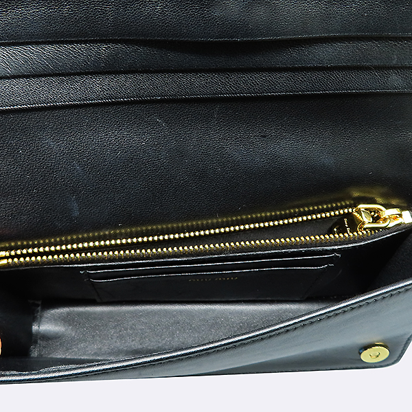 MiuMiu(�̿�̿�) 5DH029 ���� ���� ���� ��Ʈ�� ���� �ΰ� ��� Ŭ��ġ �� ü�� ũ�ν��� [�ϻ�Ե���] �̹���5 - ���̺��� �߰���ǰ